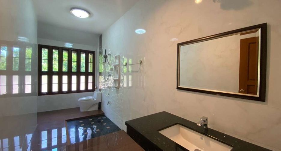 For rent 4 bedrooms house in San Sai, Chiang Mai