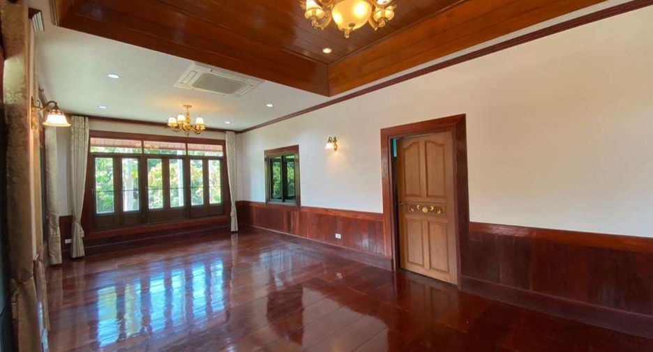 For rent 4 bedrooms house in San Sai, Chiang Mai