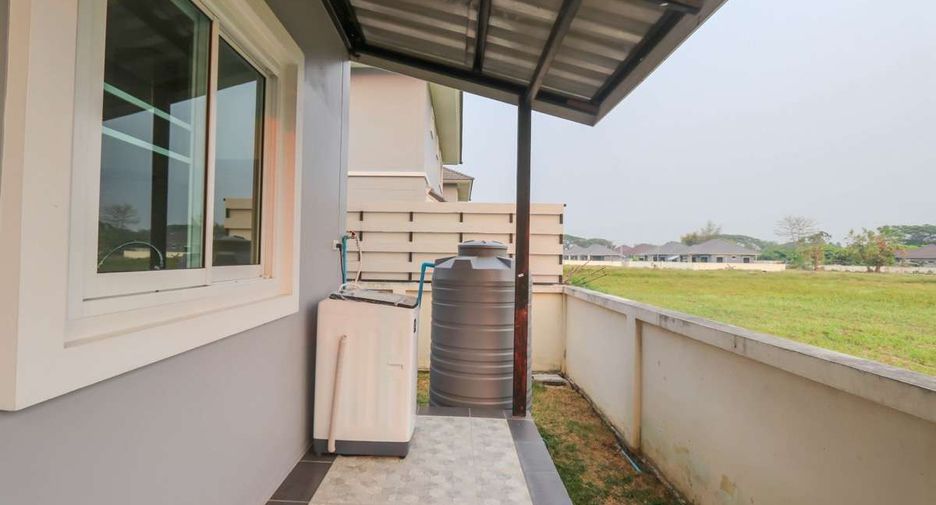 For rent 5 bedrooms house in San Sai, Chiang Mai
