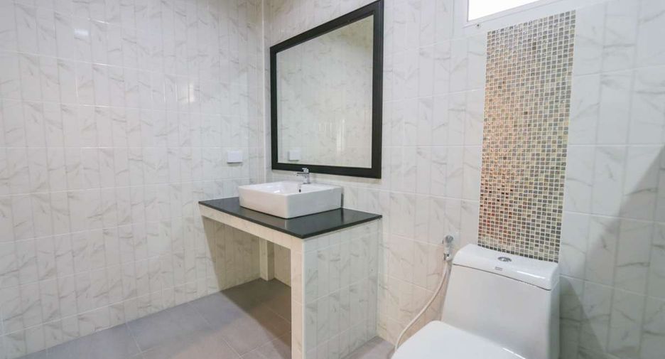 For rent 5 bedrooms house in San Sai, Chiang Mai