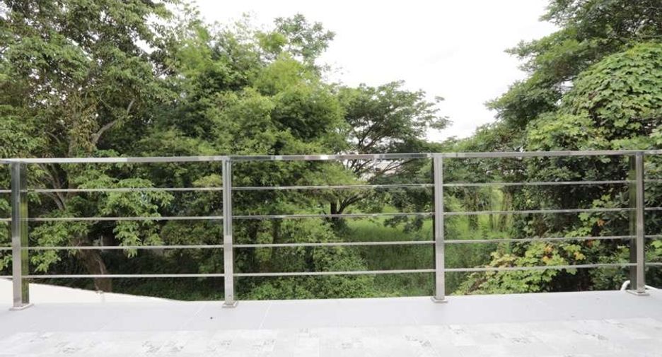 For rent 4 bedrooms house in San Sai, Chiang Mai