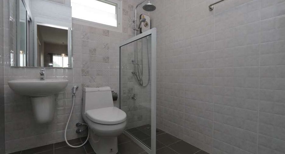 For rent 4 bedrooms house in San Sai, Chiang Mai