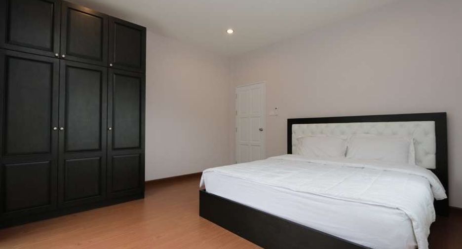 For rent 4 bedrooms house in San Sai, Chiang Mai