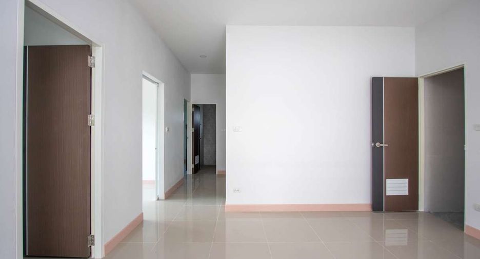 For rent 3 bedrooms house in San Kamphaeng, Chiang Mai