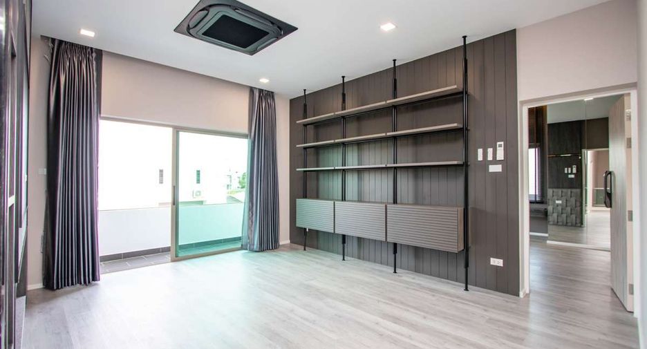 À vendre 4 chambres maison à San Kamphaeng, Chiang Mai