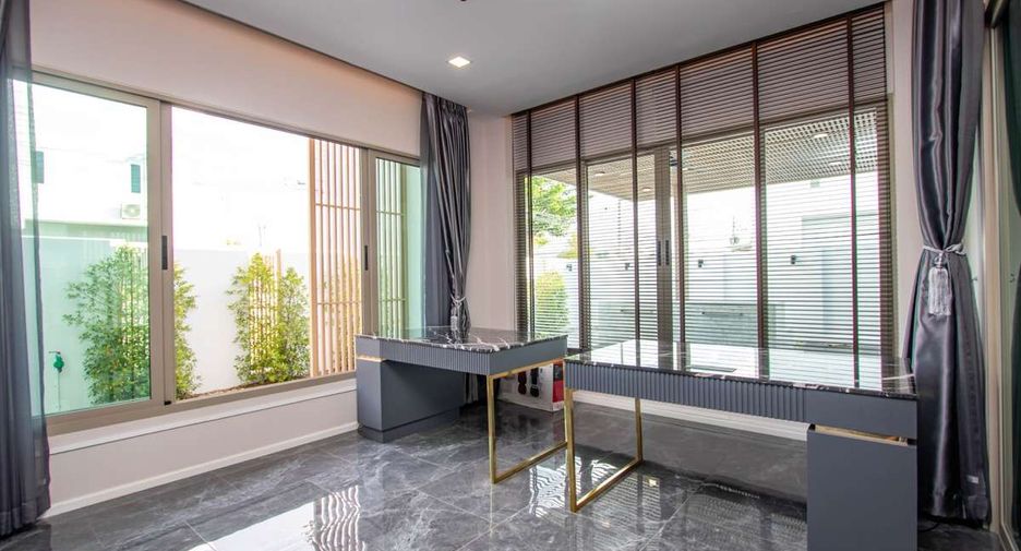 À vendre 4 chambres maison à San Kamphaeng, Chiang Mai