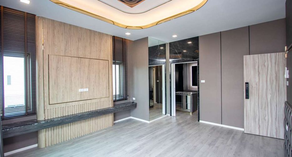 À vendre 4 chambres maison à San Kamphaeng, Chiang Mai