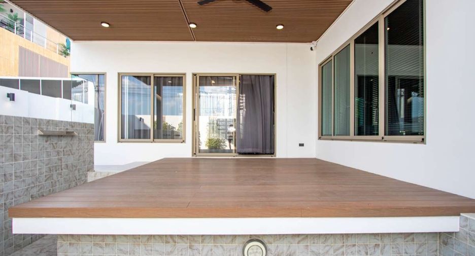 À vendre 4 chambres maison à San Kamphaeng, Chiang Mai