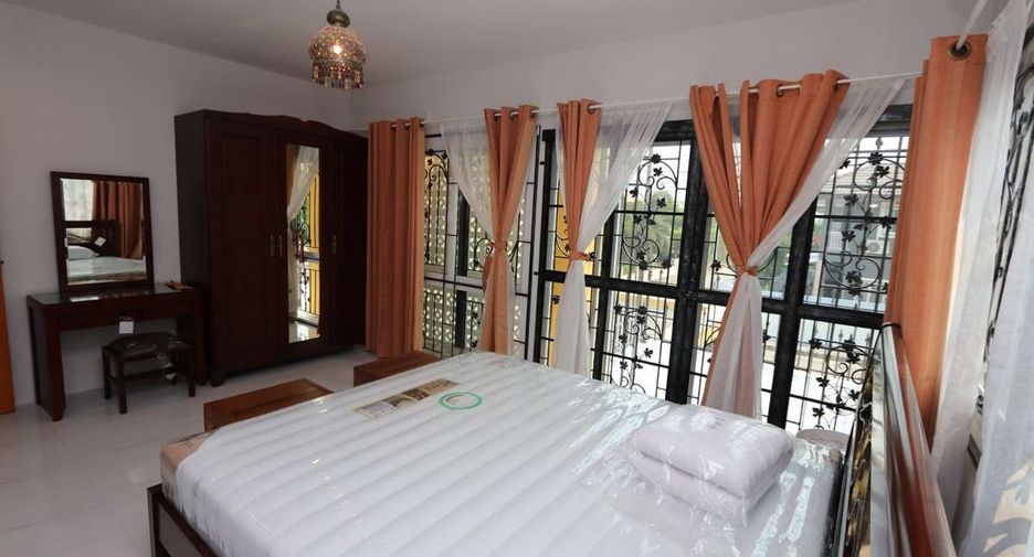 For rent 4 bedrooms house in Mueang Chiang Mai, Chiang Mai
