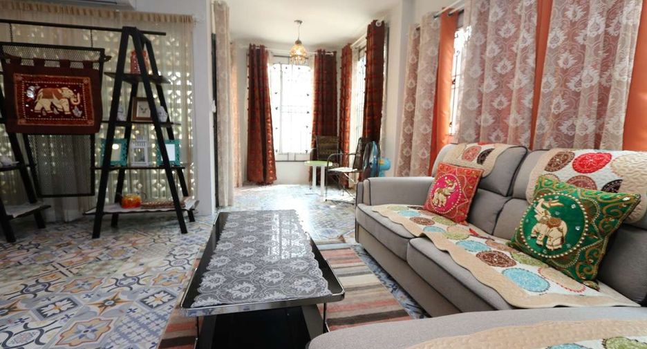 For rent 4 bedrooms house in Mueang Chiang Mai, Chiang Mai