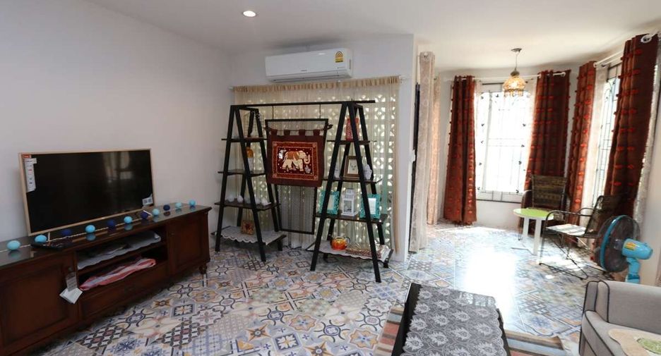 For rent 4 bedrooms house in Mueang Chiang Mai, Chiang Mai