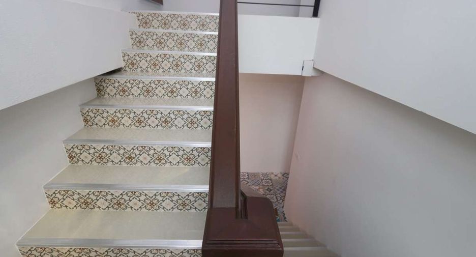 For rent 4 bedrooms house in Mueang Chiang Mai, Chiang Mai