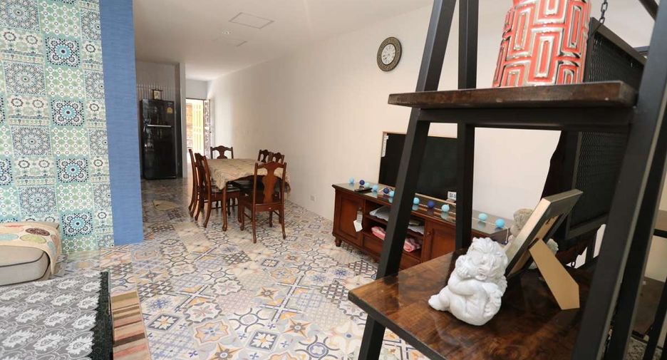 For rent 4 bedrooms house in Mueang Chiang Mai, Chiang Mai
