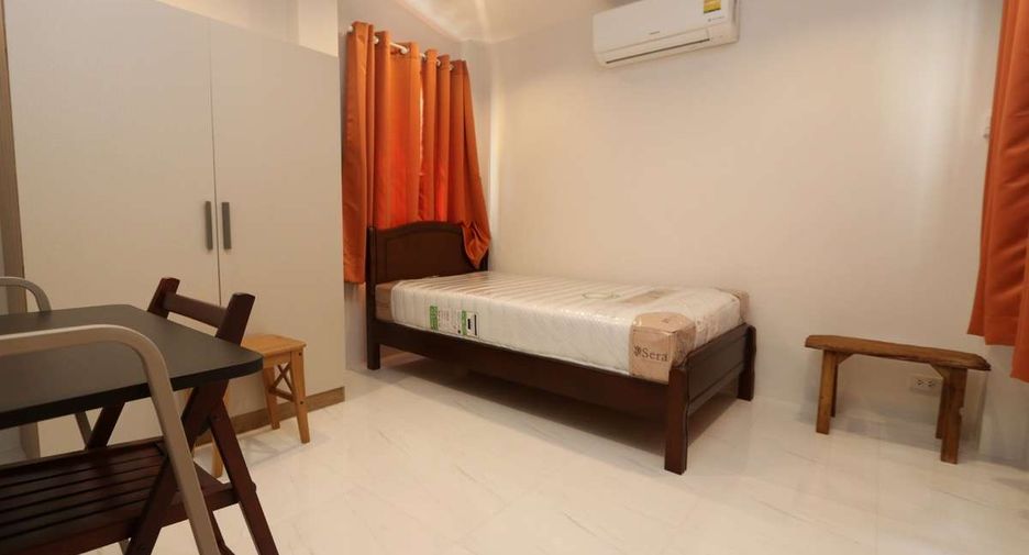 For rent 4 bedrooms house in Mueang Chiang Mai, Chiang Mai