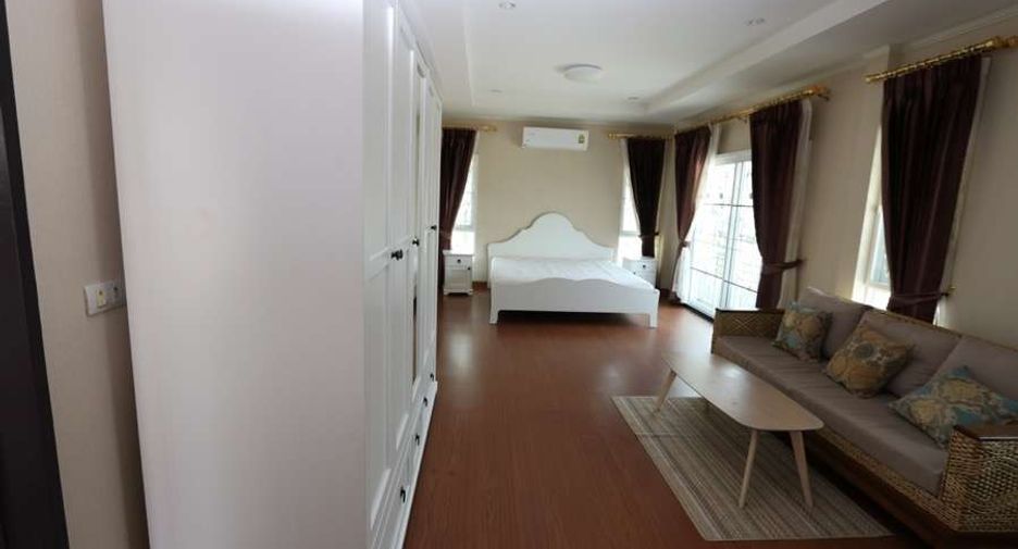 For rent 4 bedrooms house in Mueang Chiang Mai, Chiang Mai
