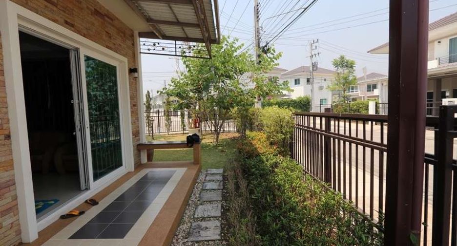 For rent 4 bedrooms house in Mueang Chiang Mai, Chiang Mai