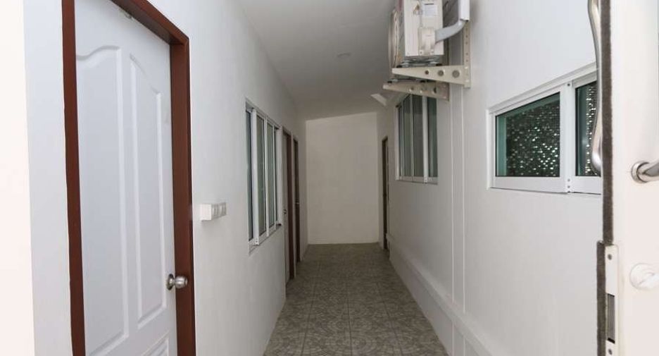 For rent 4 bedrooms house in San Sai, Chiang Mai