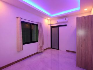 For rent 5 bedrooms house in Mueang Chiang Mai, Chiang Mai