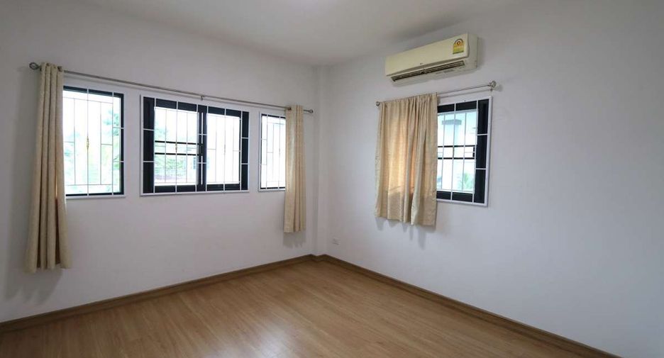 For rent 5 bedrooms house in Mueang Chiang Mai, Chiang Mai