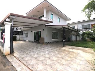 For rent 5 bedrooms house in Mueang Chiang Mai, Chiang Mai