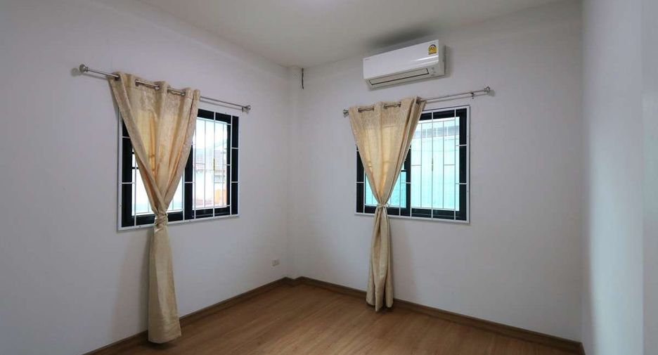 For rent 5 bedrooms house in Mueang Chiang Mai, Chiang Mai