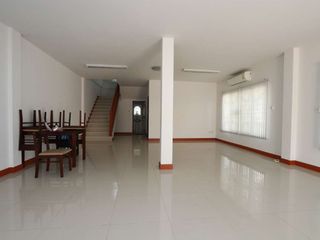 For rent 3 bedrooms house in Mueang Chiang Mai, Chiang Mai
