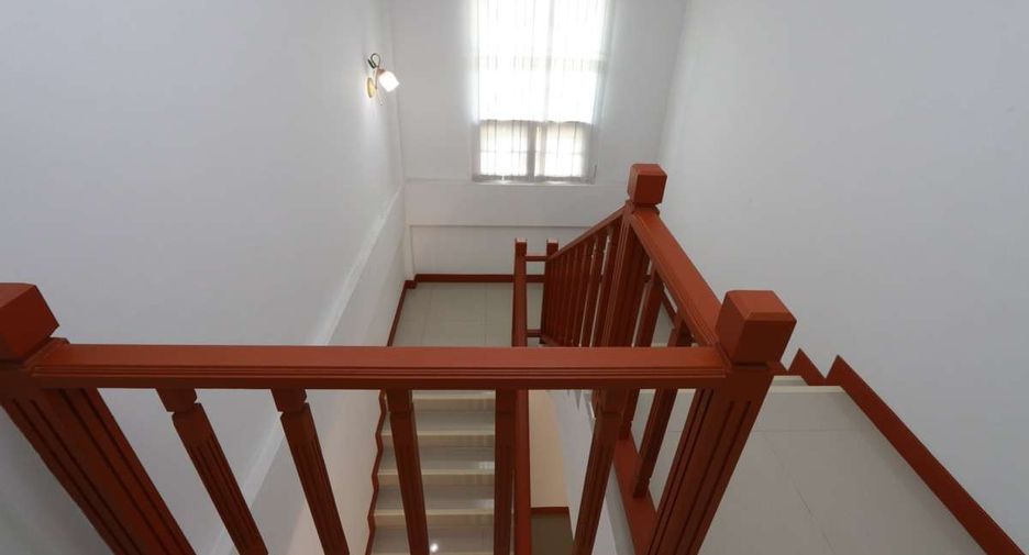 For rent 3 bedrooms house in Mueang Chiang Mai, Chiang Mai