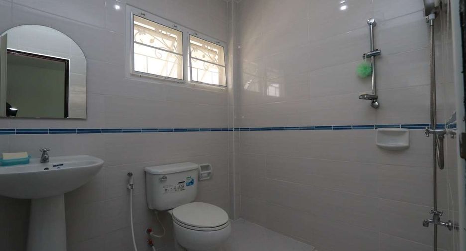 For rent 3 bedrooms house in Mueang Chiang Mai, Chiang Mai