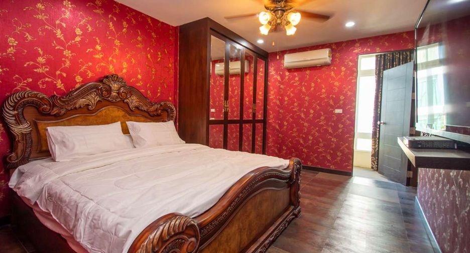 For sale 3 bedrooms condo in Mueang Chiang Mai, Chiang Mai