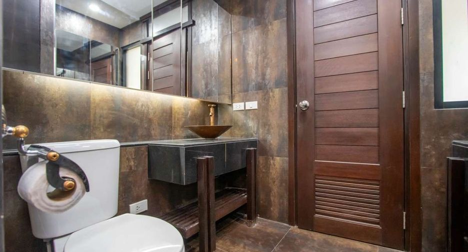 For sale 3 bedrooms condo in Mueang Chiang Mai, Chiang Mai