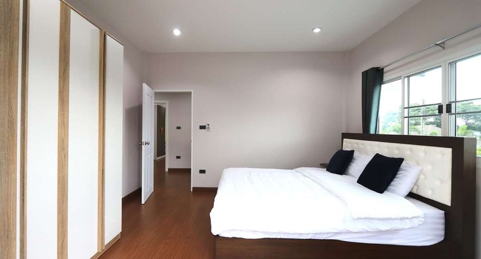 For rent 5 bedrooms house in San Sai, Chiang Mai