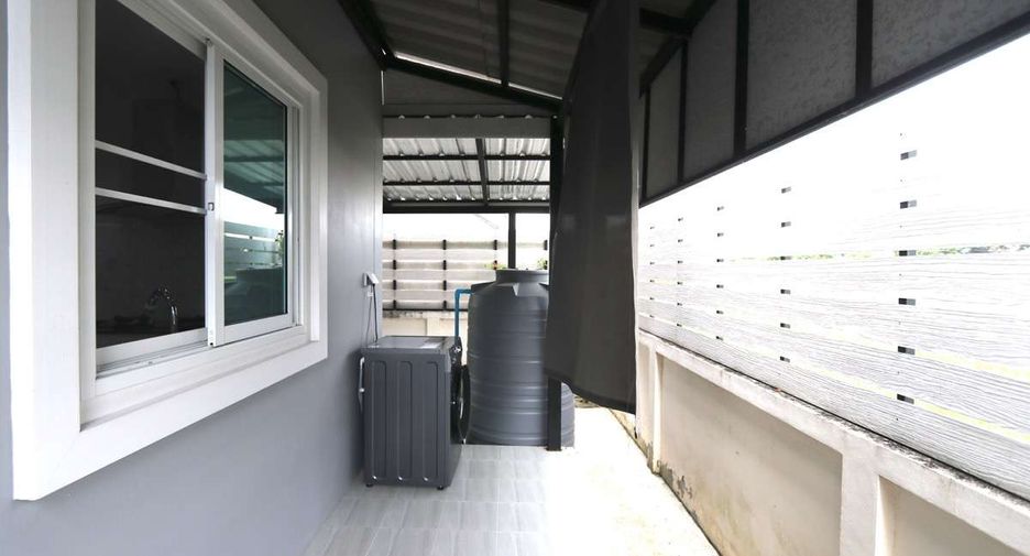 For rent 5 bedrooms house in San Sai, Chiang Mai