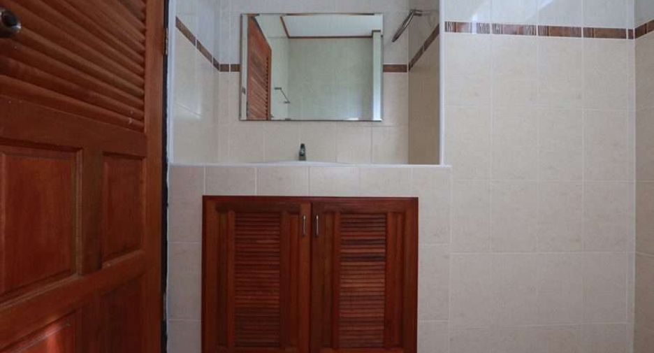 出租 4 卧室 独立屋 在 Saraphi, Chiang Mai