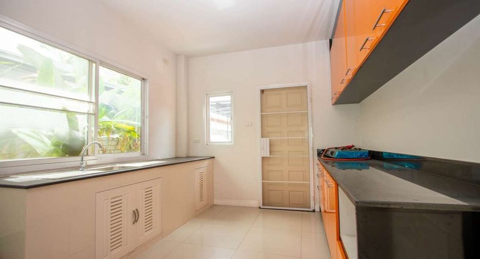 Haus zur Miete mit 3 Zimmer in Saraphi, Chiang Mai