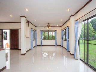 For rent 3 bedrooms house in San Kamphaeng, Chiang Mai