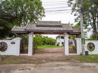 For rent 3 bedrooms house in San Kamphaeng, Chiang Mai