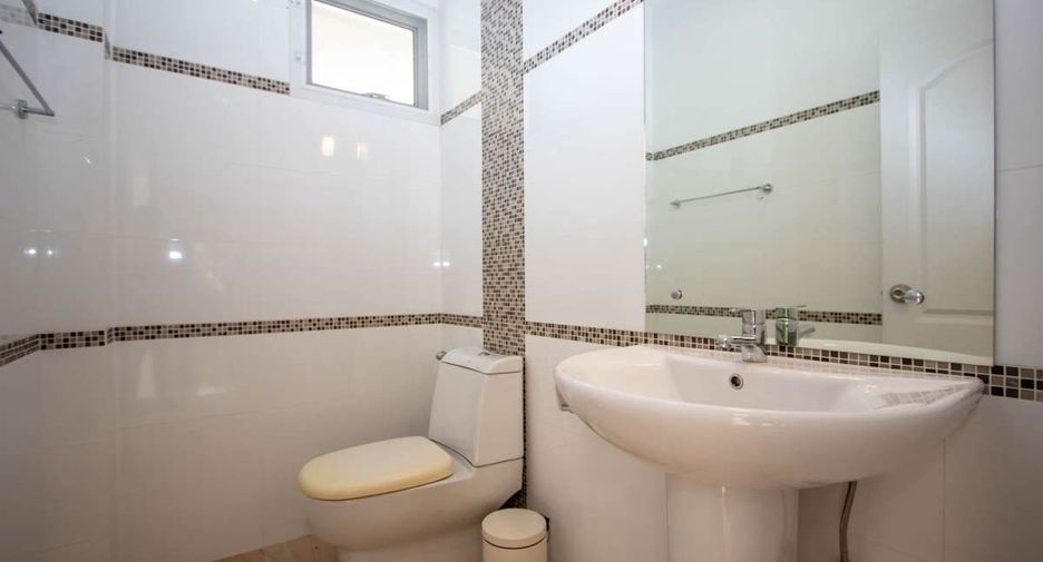 For sale 4 bedrooms house in Doi Saket, Chiang Mai