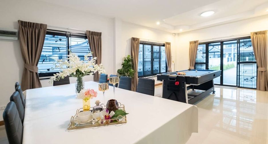 For rent 3 bedrooms house in Mueang Chiang Mai, Chiang Mai