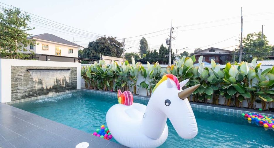 For rent 3 bedrooms house in Mueang Chiang Mai, Chiang Mai