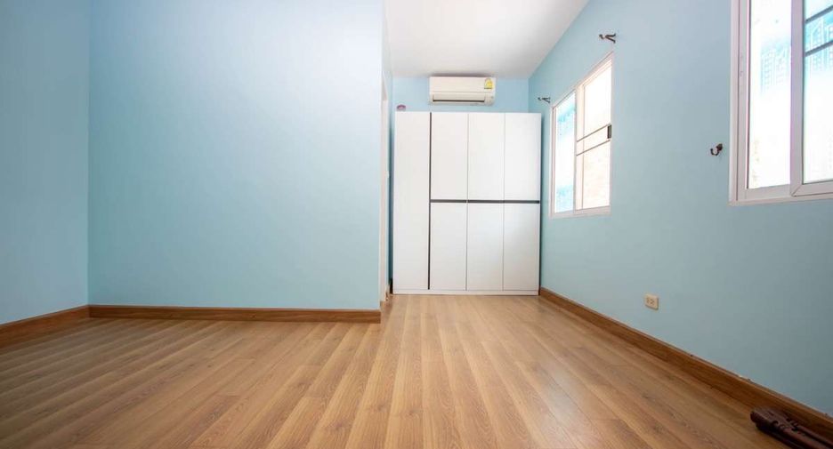 Haus zur Miete mit 4 Zimmer in San Kamphaeng, Chiang Mai