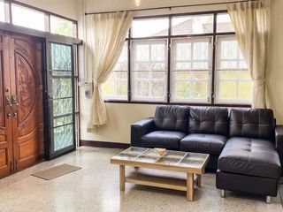 For rent 3 bedrooms house in Mueang Chiang Mai, Chiang Mai