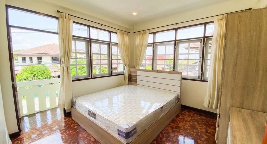 For rent 3 bedrooms house in Mueang Chiang Mai, Chiang Mai