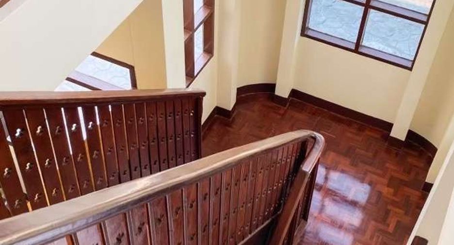 For rent 3 bedrooms house in Mueang Chiang Mai, Chiang Mai