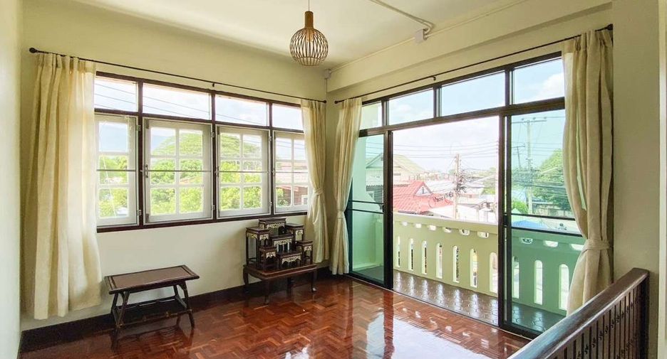 For rent 3 bedrooms house in Mueang Chiang Mai, Chiang Mai