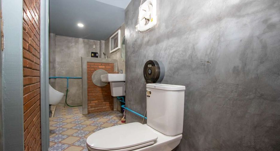 For rent 4 bedrooms house in Mueang Chiang Mai, Chiang Mai