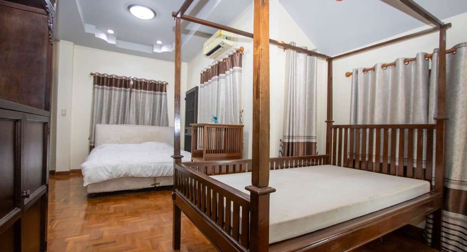 For rent 4 bedrooms house in Mueang Chiang Mai, Chiang Mai