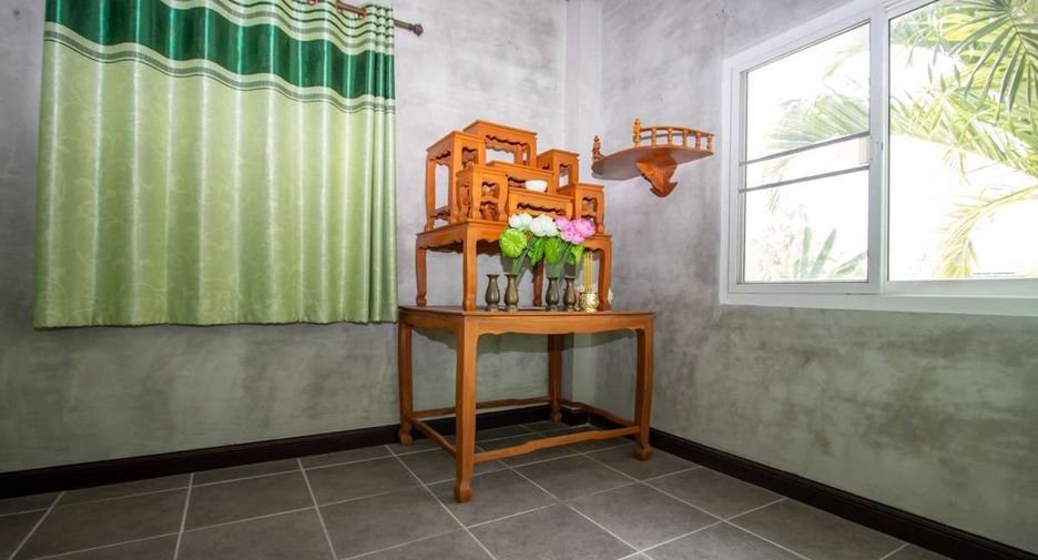 For rent 4 bedrooms house in Mueang Chiang Mai, Chiang Mai