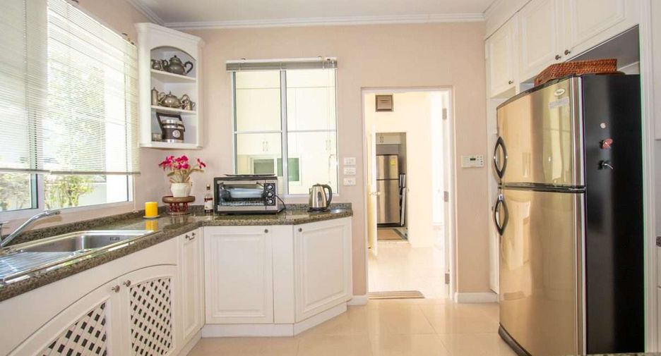 For sale 4 bedrooms house in San Sai, Chiang Mai