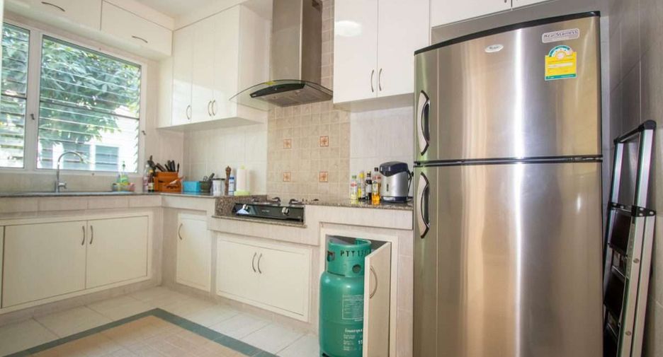 For sale 4 bedrooms house in San Sai, Chiang Mai