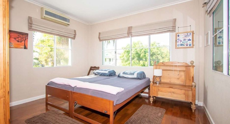 For sale 4 bedrooms house in San Sai, Chiang Mai